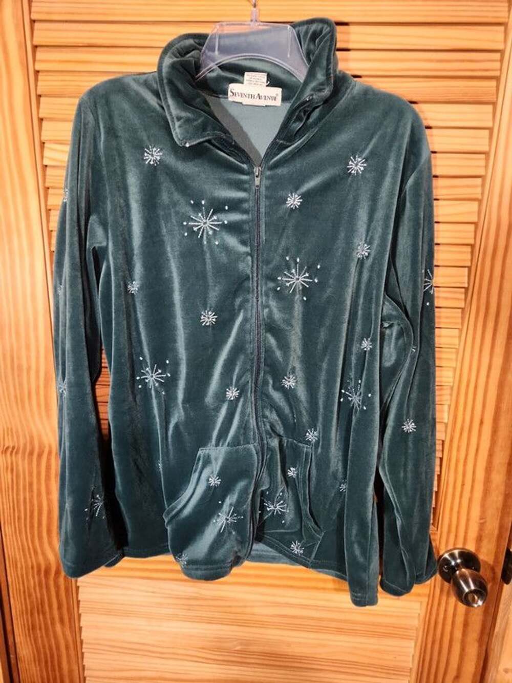 Vintage Seventh Avenue Extra-Large Green Velour Snowflake Zip-Up Jacket
